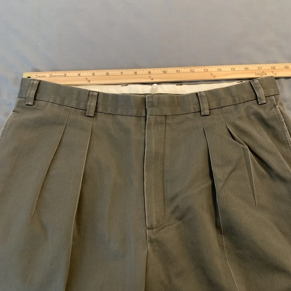 L.L. Bean‎ Pants Mens 37x29 Green Classic Fit Pleated Chino Straight Leg Casual